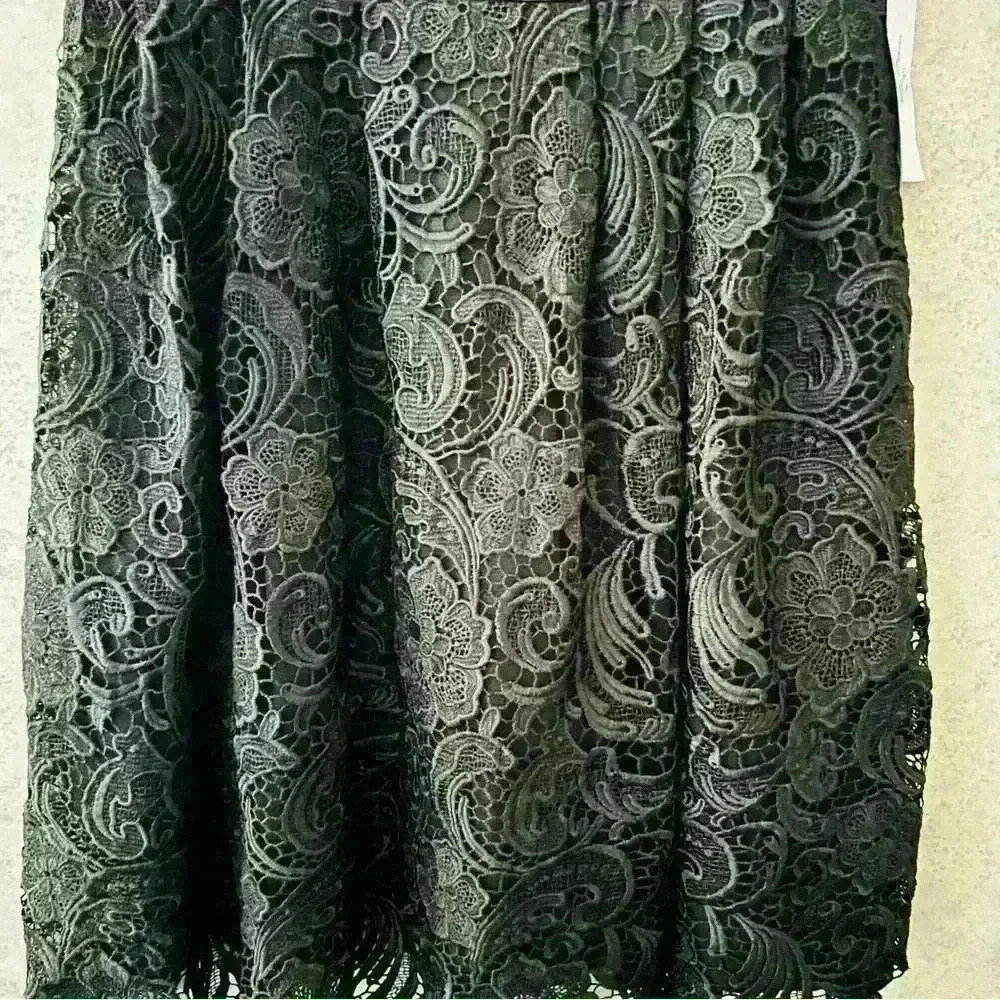 AIDEN‎ MATTOX - Picture 3 of 11